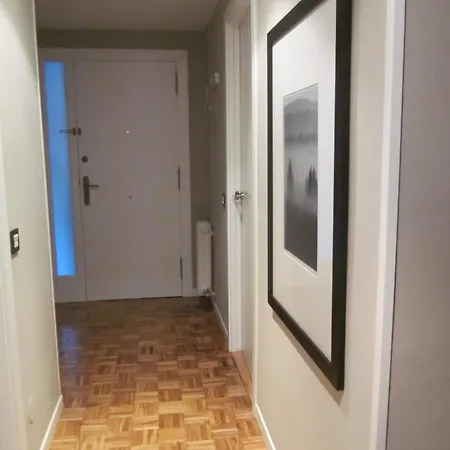 Апартаменти Duplex In The Huca Area, 3 Bedrooms, 2 Bathrooms, Garaje, Wifi *