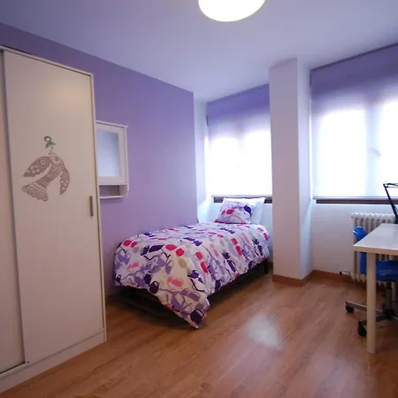 Duplex In The Huca Area, 3 Bedrooms, 2 Bathrooms, Garaje, Wifi Апартаменти